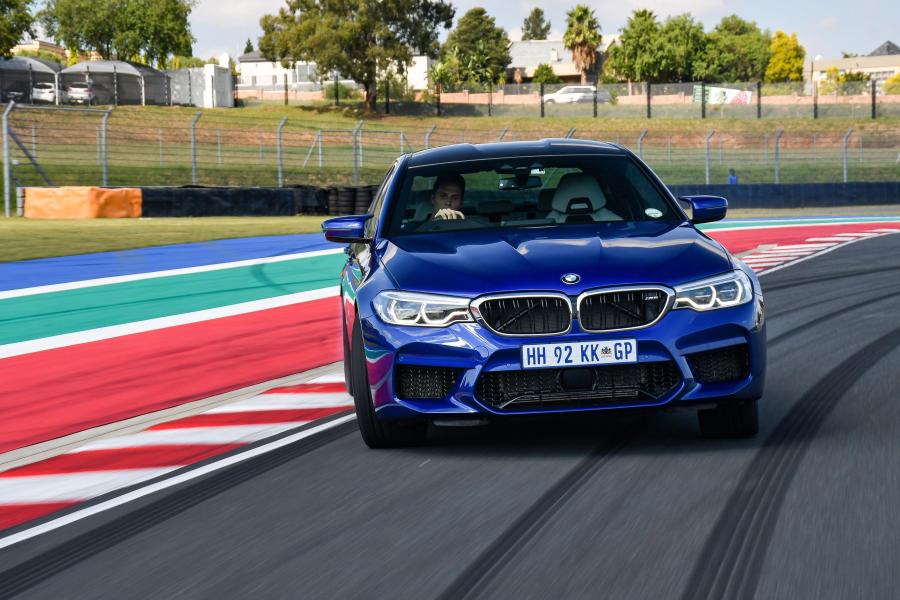  BMW M5 (F90) 2018 года  (ZA) (фото 12 из 40)